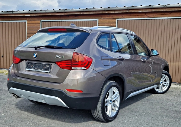 BMW X1 cena 53900 przebieg: 174000, rok produkcji 2013 z Września małe 781